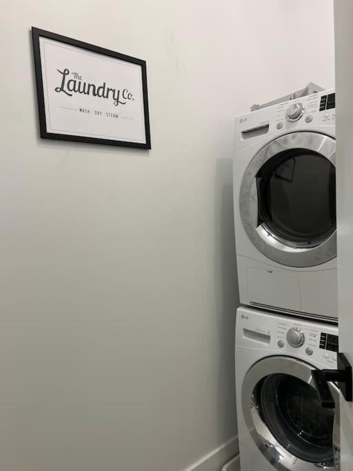 巴尔的摩Cozy, High Rise, Large Studio Facing Downtown .公寓 外观 照片