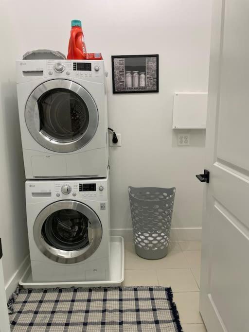 巴尔的摩Cozy, High Rise, Large Studio Facing Downtown .公寓 外观 照片